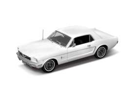 Ford  - 1964 white - 1:18 - Welly - 12519Hw - welly12519Hw | The Diecast Company