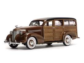 Chevrolet  - Woody Surf Wagon 1939 woodash brown - 1:18 - SunStar - 6179 - sun6179 | The Diecast Company