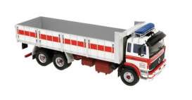Renault  - DG 290 1987 white/red - 1:43 - Magazine Models - magPEG017 | The Diecast Company
