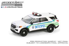 Ford  - 2023 white/blue/green - 1:64 - GreenLight - 30500 - gl30500 | The Diecast Company
