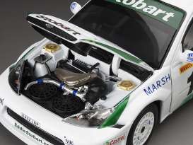 Ford  - Focus RS WRC #1 2005 white/green - 1:18 - SunStar - 3912 - sun3912 | The Diecast Company