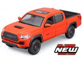 Toyota  - Tacoma 2021 orange - 1:24 - Maisto - 32910O - mai32910O | The Diecast Company