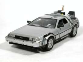 Delorean  - Back to the Future I 1983 silver - 1:24 - Welly - 22443 - welly22443 | The Diecast Company