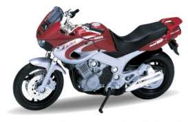 Yamaha  - 2001 red/silver - 1:18 - Welly - 12155 - welly12155 | The Diecast Company