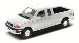 Ford  - 1999 white - 1:24 - Welly - 29396w - welly29396w | The Diecast Company