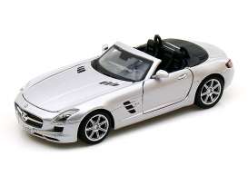 Mercedes Benz  - 2012 silver - 1:24 - Maisto - 31272s - mai31272s | The Diecast Company