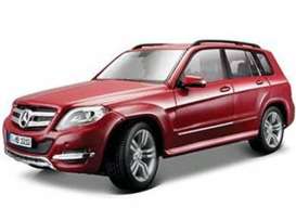 Mercedes Benz  - 2012 red - 1:18 - Maisto - 36200r - mai36200r | The Diecast Company