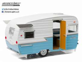 Shasta  - 1961 white/blue - 1:24 - GreenLight - 18229 - gl18229 | The Diecast Company