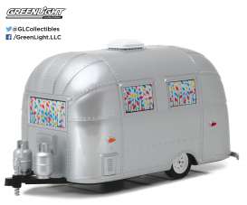 Airstream  - Bambi 2016 grey - 1:24 - GreenLight - 18410B - gl18410B | The Diecast Company