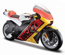 Ducati  - yellow/red - 1:6 - Maisto - 32226y - mai32226y | The Diecast Company