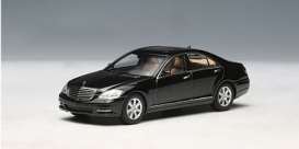 Mercedes Benz S Klasse 09 Black 1 43 Autoart Autoart The Diecast Company