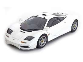 McLaren  - F1 Roadcar white - 1:87 - Minichamps - 870133822 - mc870133822 | The Diecast Company