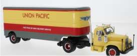 Mack  - B61 1976 yellow/red - 1:43 - IXO Models - TTR005 - ixTTR005 | The Diecast Company