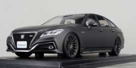 Toyota  - Crown matte grey - 1:18 - Ignition - IG1679 - IG1679 | The Diecast Company