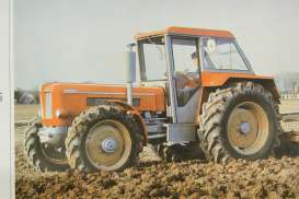 Tractor  - red - 1:32 - Schuco - 9108 - schuco9108 | The Diecast Company