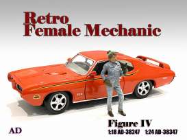 Figures  - Retro Female Mechanic IV 2020  - 1:24 - American Diorama - 38347 - AD38347 | The Diecast Company