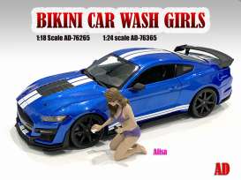 Figures  - Bikini Car Wash Girl *Alisa* 2021  - 1:18 - American Diorama - 76265 - AD76265 | The Diecast Company