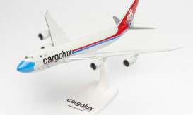 Boeing  - 747 8F white/blue/red - 1:250 - Herpa Wings - H613118 - herpa613118 | The Diecast Company