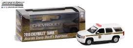 Chevrolet  - Tahoe 2010 white - 1:43 - GreenLight - 86624 - gl86624 | The Diecast Company