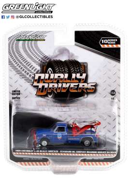 Chevrolet  - C-30 Dually Wrecker 1969 blue/red - 1:64 - GreenLight - 46100A - gl46100A | The Diecast Company
