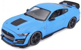 Ford  - Mustang  2020 blue/black - 1:18 - Maisto - 31452B - mai31452B | The Diecast Company