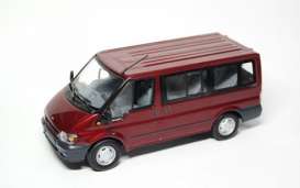 Ford  - Transit 2001 red metallic - 1:43 - Minichamps - mcTransitR | The Diecast Company