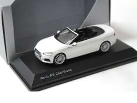 Audi  - A5 Cabriolet 2017 tofana white - 1:43 - Spark - 19104 - Audi5011705332 | The Diecast Company