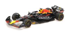 Oracle Red Bull Racing  - RB18 2022 blue/yellow/red - 1:18 - Minichamps - 110221501 - mc110221501 | The Diecast Company