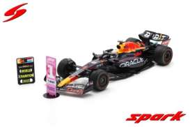 Oracle Red Bull Racing  - RB18 2022 blue/red/yellow - 1:12 - Spark - 12S034 - spa12S034 | The Diecast Company