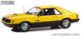 Ford  - Mustang 1979 yellow/black - 1:18 - GreenLight - 13678 - gl13678 | The Diecast Company