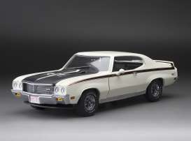 Buick  - GSX 1970 white - 1:18 - SunStar - 5701 - sun5701 | The Diecast Company