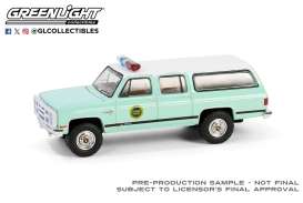 Chevrolet  - Suburban K20 1990 green/white - 1:64 - GreenLight - 30513 - gl30513 | The Diecast Company