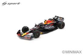 Red Bull Racing  Oracle - RB19 2023 blue/red/yellow - 1:12 - Spark - 12s039 - spa12S039 | The Diecast Company