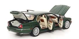 Jaguar  - XJ6 green - 1:18 - Almost Real - ALM810502 - ALM810502 | The Diecast Company