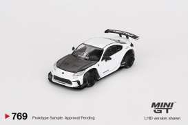 Toyota  - GR86 2023 white - 1:64 - Mini GT - 00769-R - MGT00769rhd | The Diecast Company