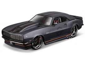 Chevrolet  - Camaro Z/28 1968 black/orange - 1:24 - Maisto - 32273 - mai32273 | The Diecast Company