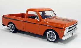 Chevrolet  - C10 Custom 1969 orange - 1:18 - Acme Diecast - 1807220 - acme1807220 | The Diecast Company