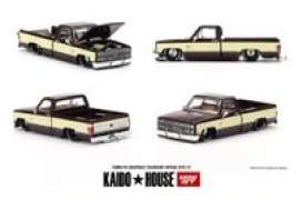 Chevrolet  - Silverado 1980 brown/cream - 1:64 - Mini GT - KHMG145 - MGTKHMG145 | The Diecast Company