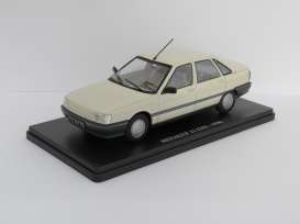 Renault  - 1986 Cream - 1:24 - Magazine Models - 24renault21GTS - mag24ren21GTSc | The Diecast Company