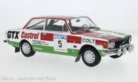 Volvo  - 142 1973 white/red/green - 1:18 - MCG - MCG18529 - MCG18529 | The Diecast Company