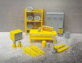 diorama  - yellow - 1:18 - Dioramatoys - DT30048yellow | The Diecast Company