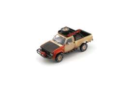 Toyota  - Hilux 1980 ivory/red - 1:64 - BM Creations - 64B0362 - BM64B0362 | The Diecast Company