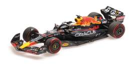 Red Bull Racing  Oracle - RB18 2022 blue/yellow/red - 1:43 - Minichamps - 417220401 - mc417220401 | The Diecast Company