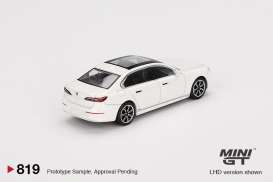 BMW  - 17 2024 white - 1:64 - Mini GT - 00819-L - MGT00819lhd | The Diecast Company