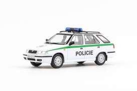 Skoda  - Felicia FL Combi 1998 white/green - 1:43 - Abrex - 143ABSX-730XA1 - ab143ABSX-730XA1 | The Diecast Company