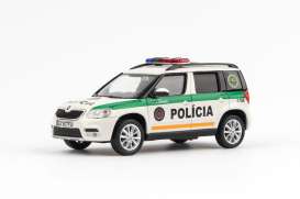 Skoda  - Yeti FL 2013 white/green/orange - 1:43 - Abrex - 143ABX-031XA - ab143ABX-031XA | The Diecast Company