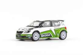 Skoda  - Fabia II FL 2010 white/green - 1:43 - Abrex - 143XAB-604T2a - ab143XAB-604T2a | The Diecast Company