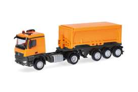 Mercedes Benz  - Arocs C orange - 1:87 - Herpa Trucks - H318549 - herpa318549 | The Diecast Company