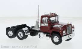 Mack  - R-Series 1966 red - 1:43 - IXO Models - tr212 - ixtr212 | The Diecast Company