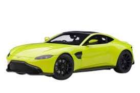 Aston Martin  - Vantage 2019 lime essence - 1:18 - AutoArt - 70279 - autoart70279 | The Diecast Company